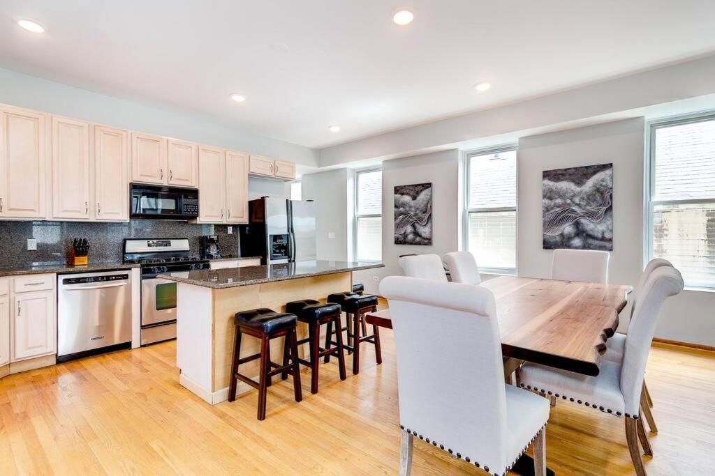 Stunning 2 Floor Penthouse Downtown Apartment Chicago Exterior photo